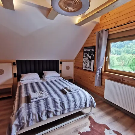 Szczyrkowka Domek-szczyrk 別荘 シュチルク